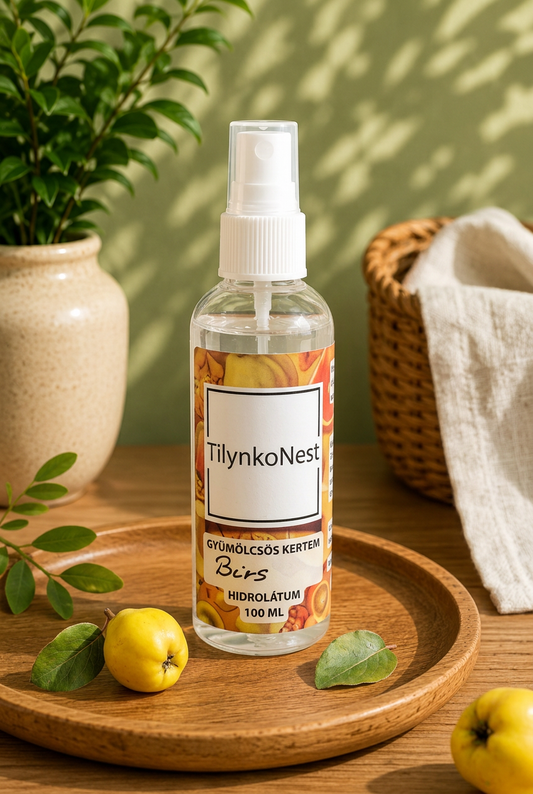 Birsalma illatvíz egységes fás-zöld környezetben, 100 ml-es palack